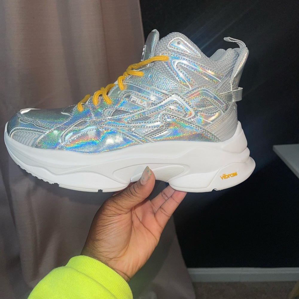 NWT Vibram XS Trek Fila High-Top Sneakers~ Sz 9